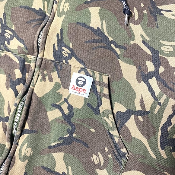 Men's Camouflage Hoodie - Picture 4 of 11